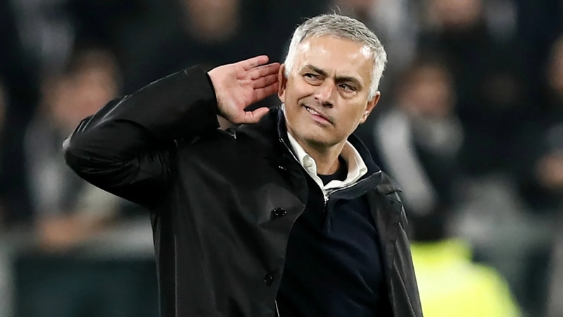 Mourinho nổi tiếng với chiến thuật thực dụng, phòng ngự chặt chẽ và phản công sắc bén. 
